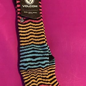 Volcom socks! It says men’s 9 but they are like small can fit to women’s 6-10